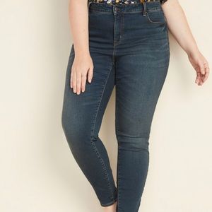 Old Navy Rockstar Super Skinny Hi Rise Secret Slim
